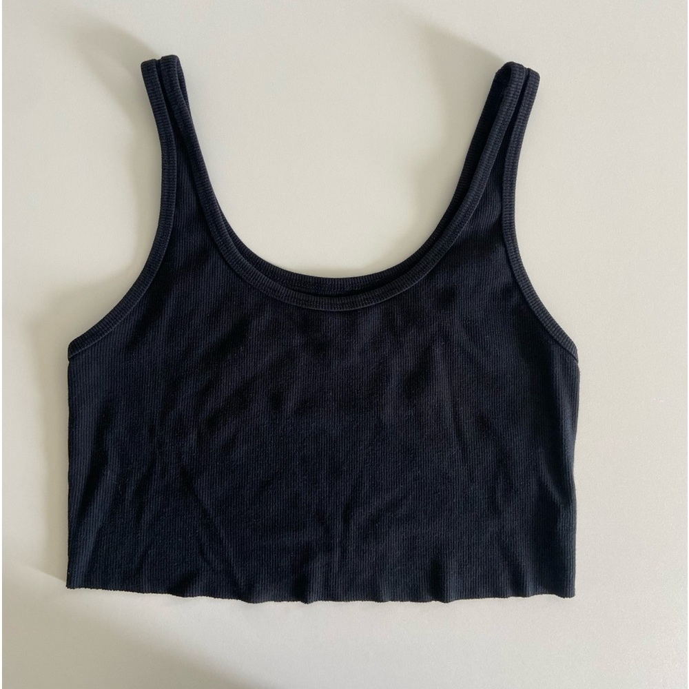 Black tank top crop top